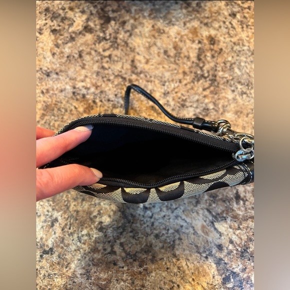 Coach black and gray wristlet - Picture 4 of 5